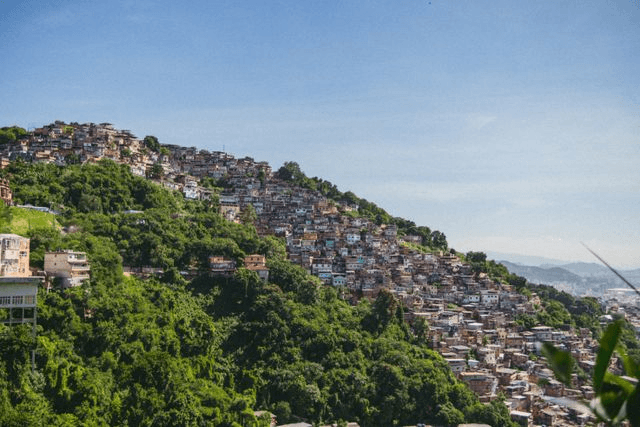 Santa Marta favela tour